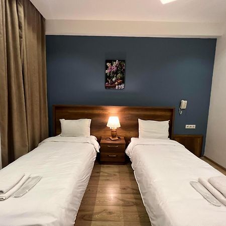 Hotel King Tom Tiflis Dış mekan fotoğraf