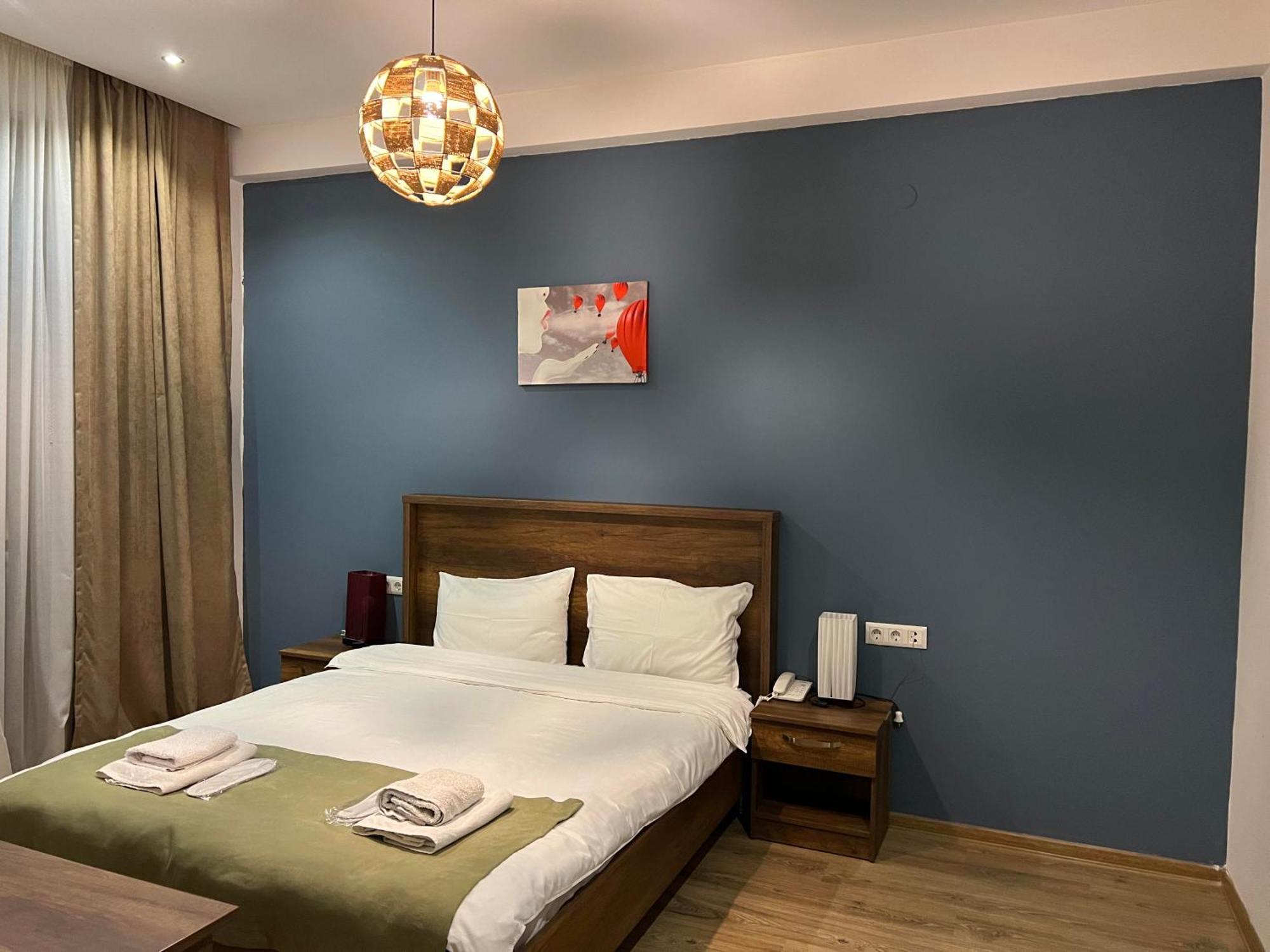 Hotel King Tom Tiflis Dış mekan fotoğraf