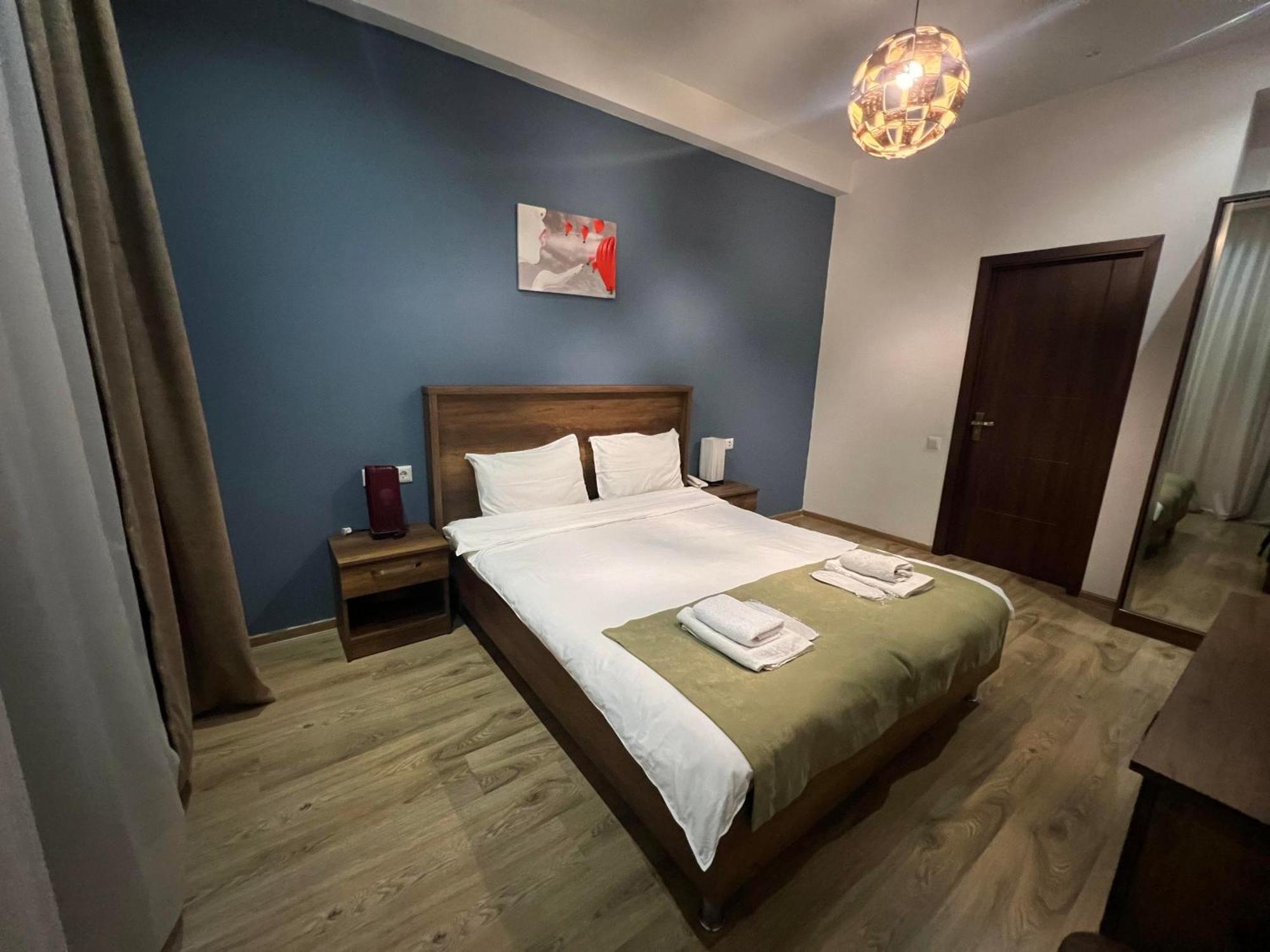 Hotel King Tom Tiflis Dış mekan fotoğraf
