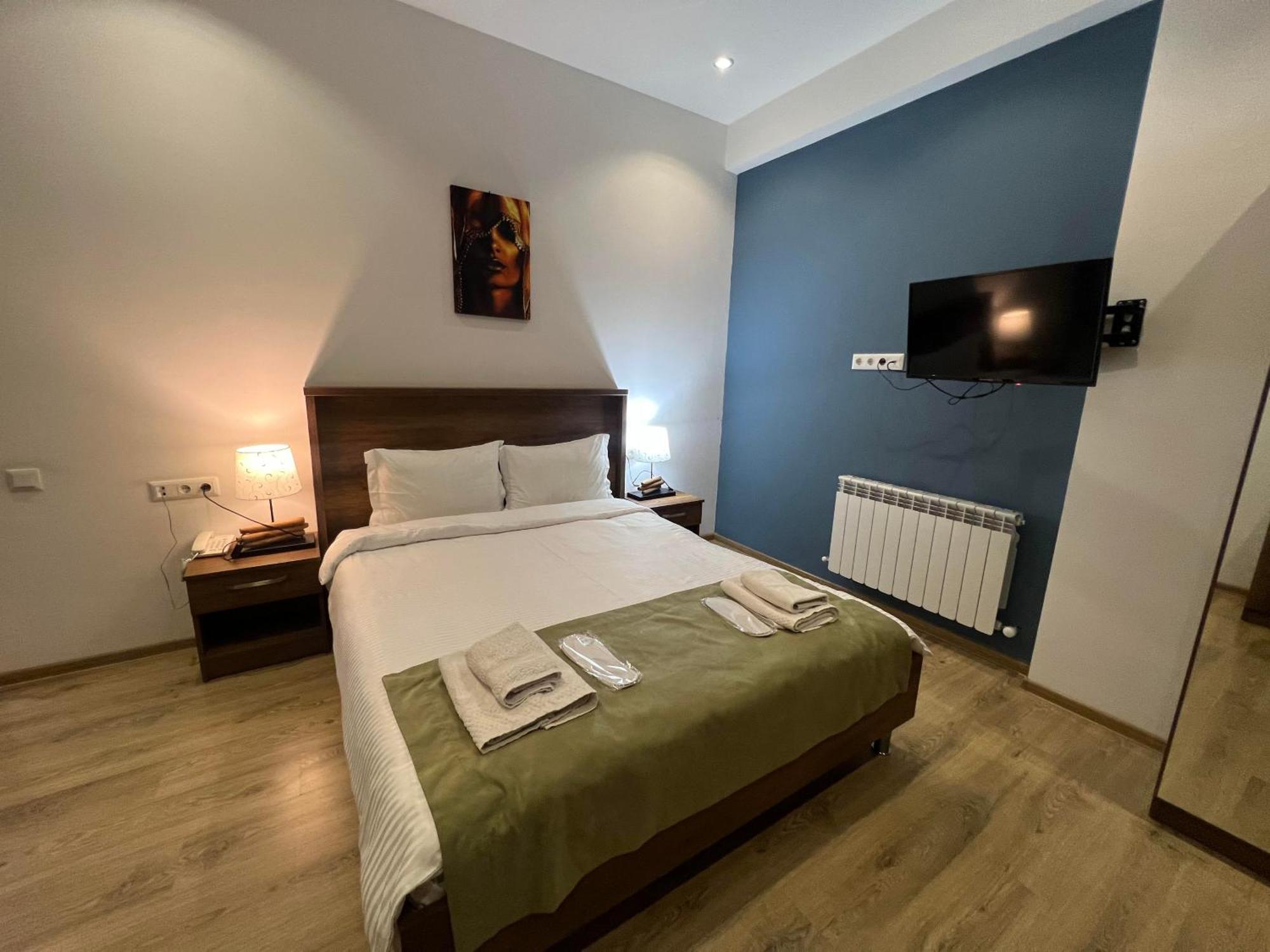 Hotel King Tom Tiflis Dış mekan fotoğraf