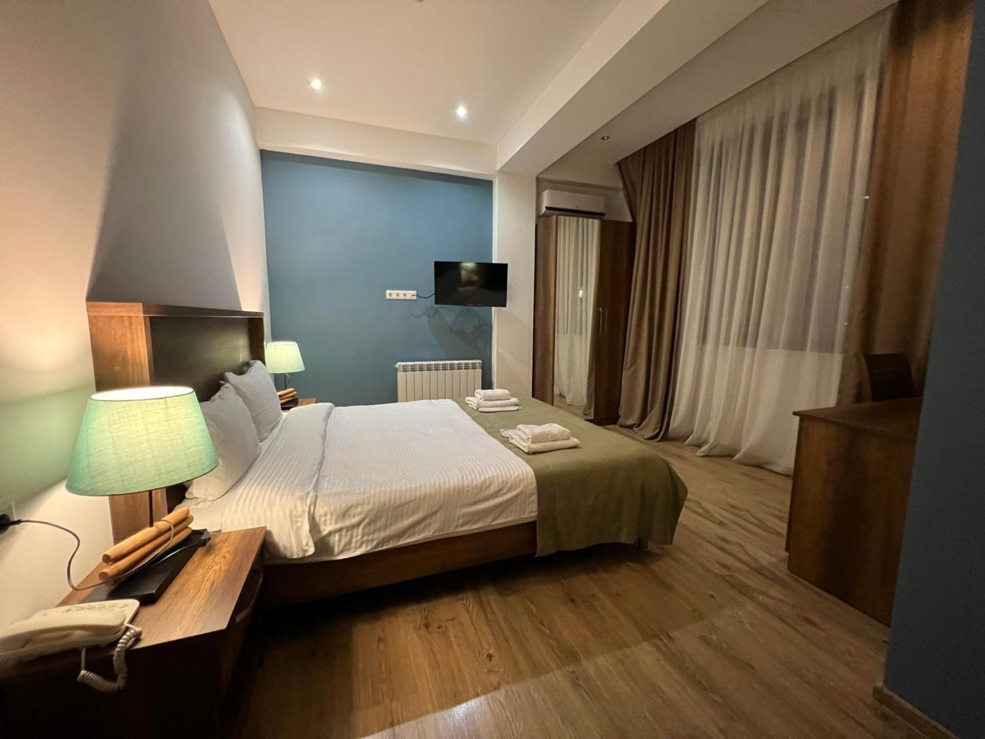 Hotel King Tom Tiflis Dış mekan fotoğraf