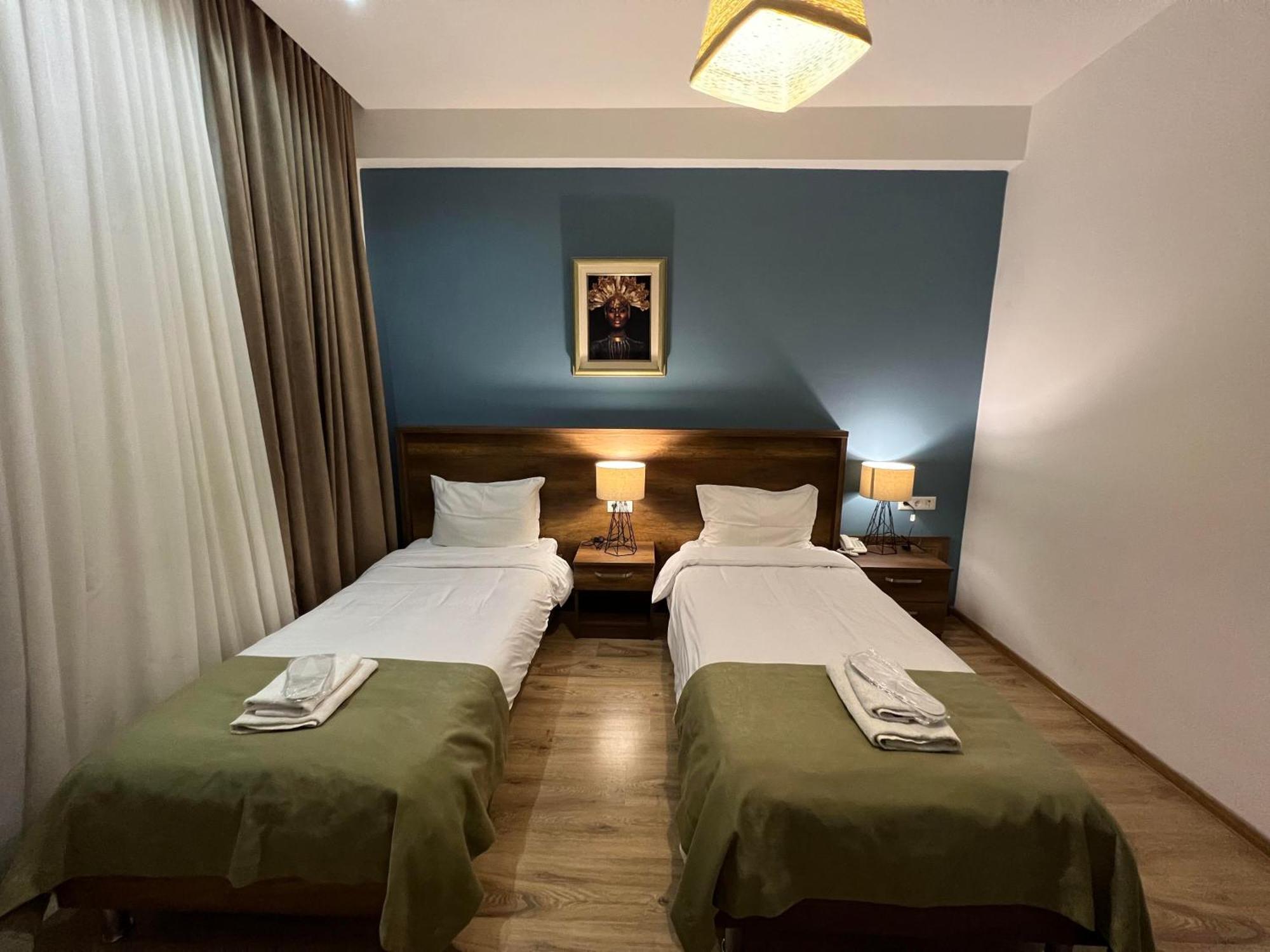 Hotel King Tom Tiflis Dış mekan fotoğraf