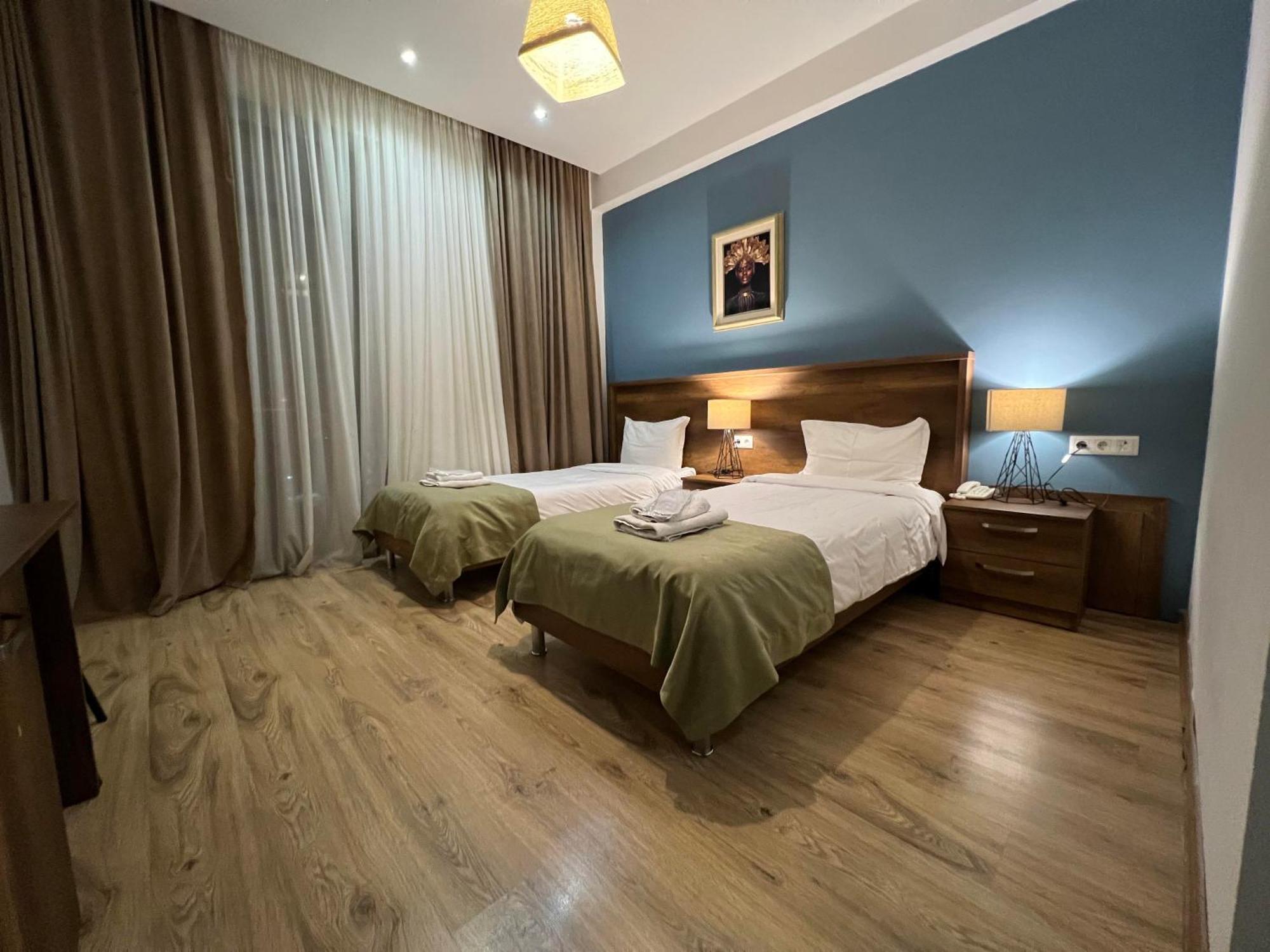 Hotel King Tom Tiflis Dış mekan fotoğraf