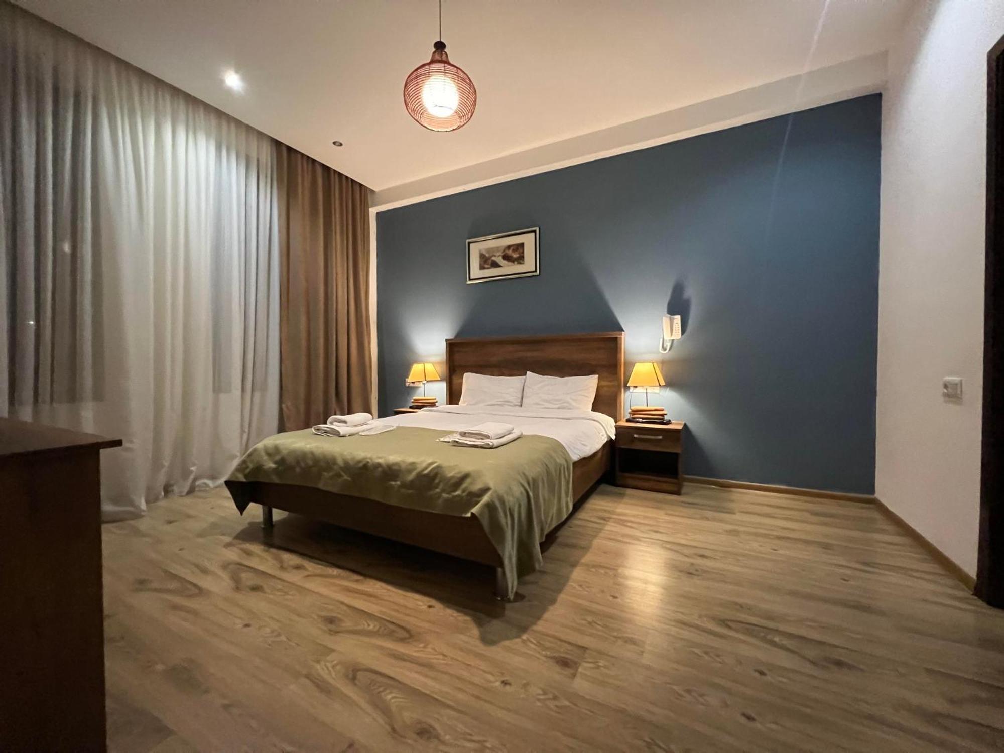 Hotel King Tom Tiflis Dış mekan fotoğraf