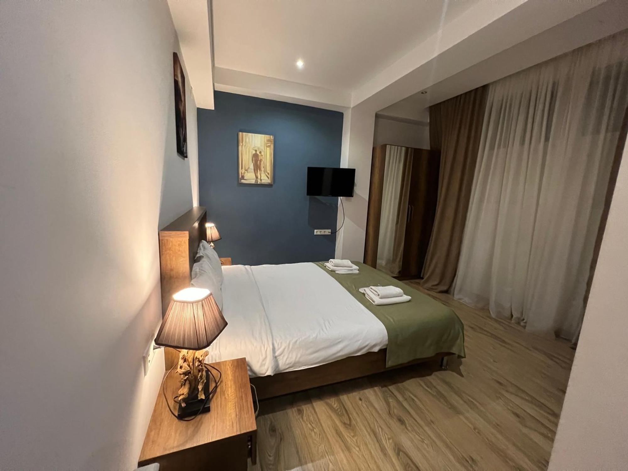 Hotel King Tom Tiflis Dış mekan fotoğraf