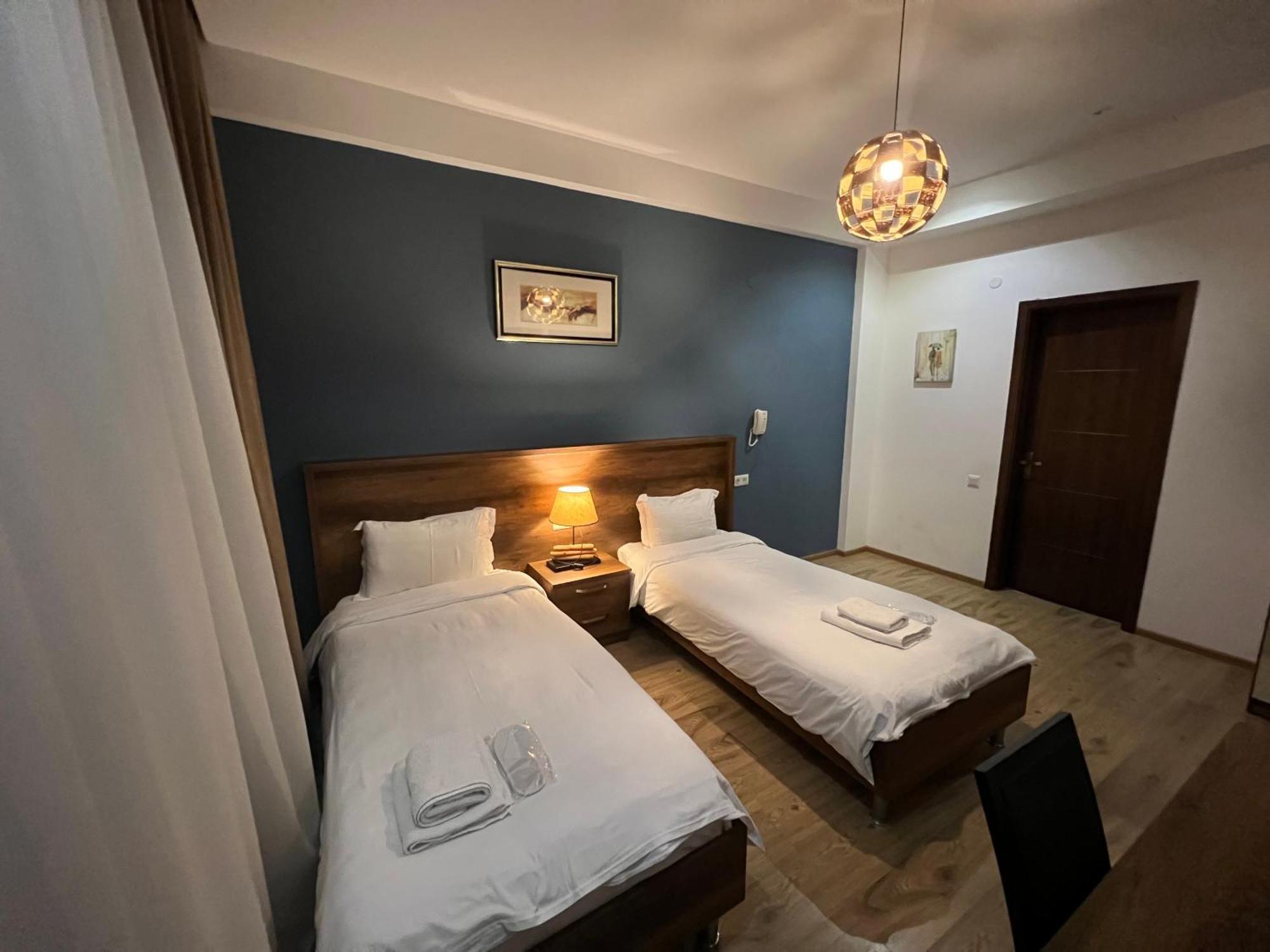 Hotel King Tom Tiflis Dış mekan fotoğraf