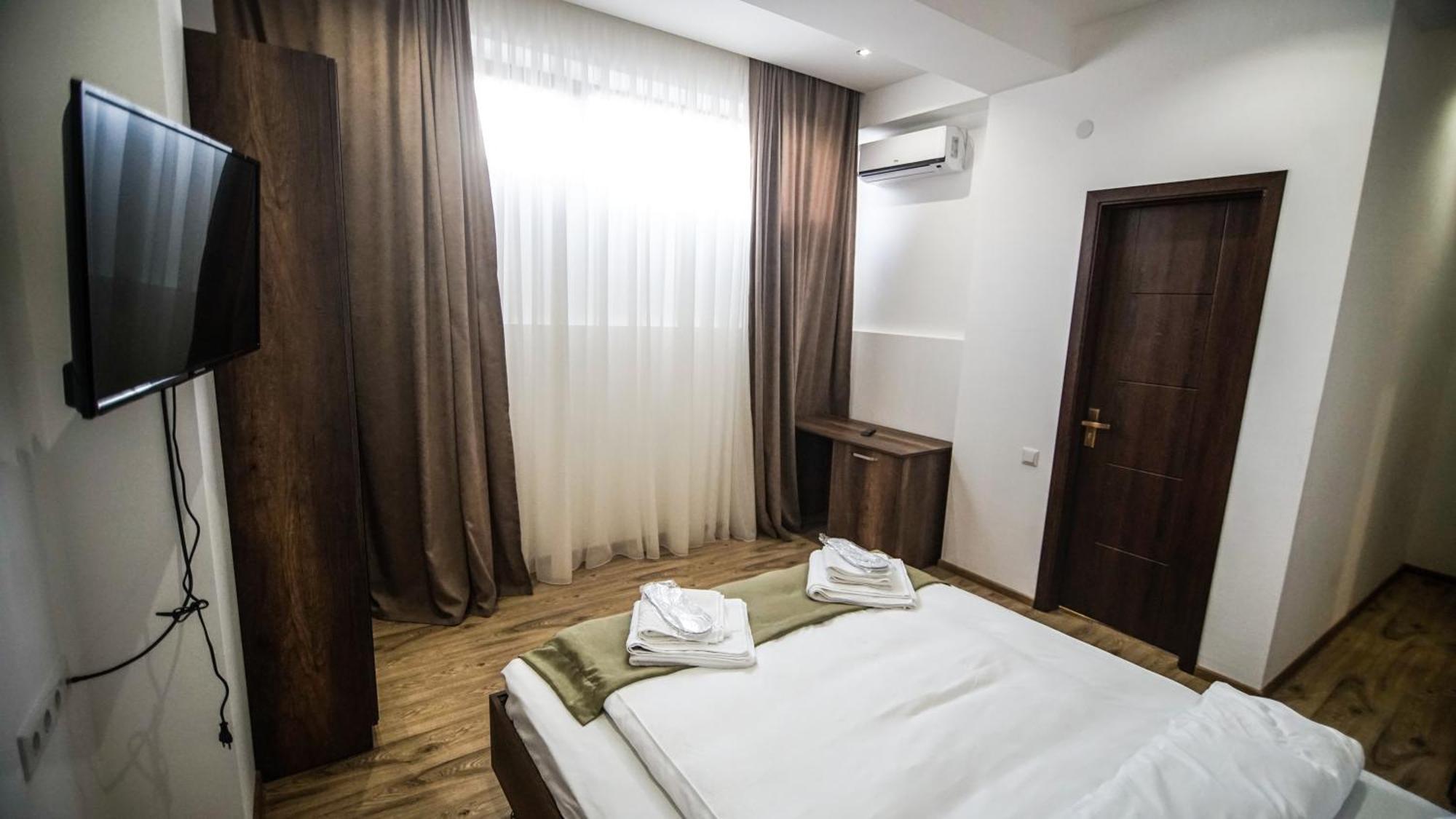 Hotel King Tom Tiflis Dış mekan fotoğraf