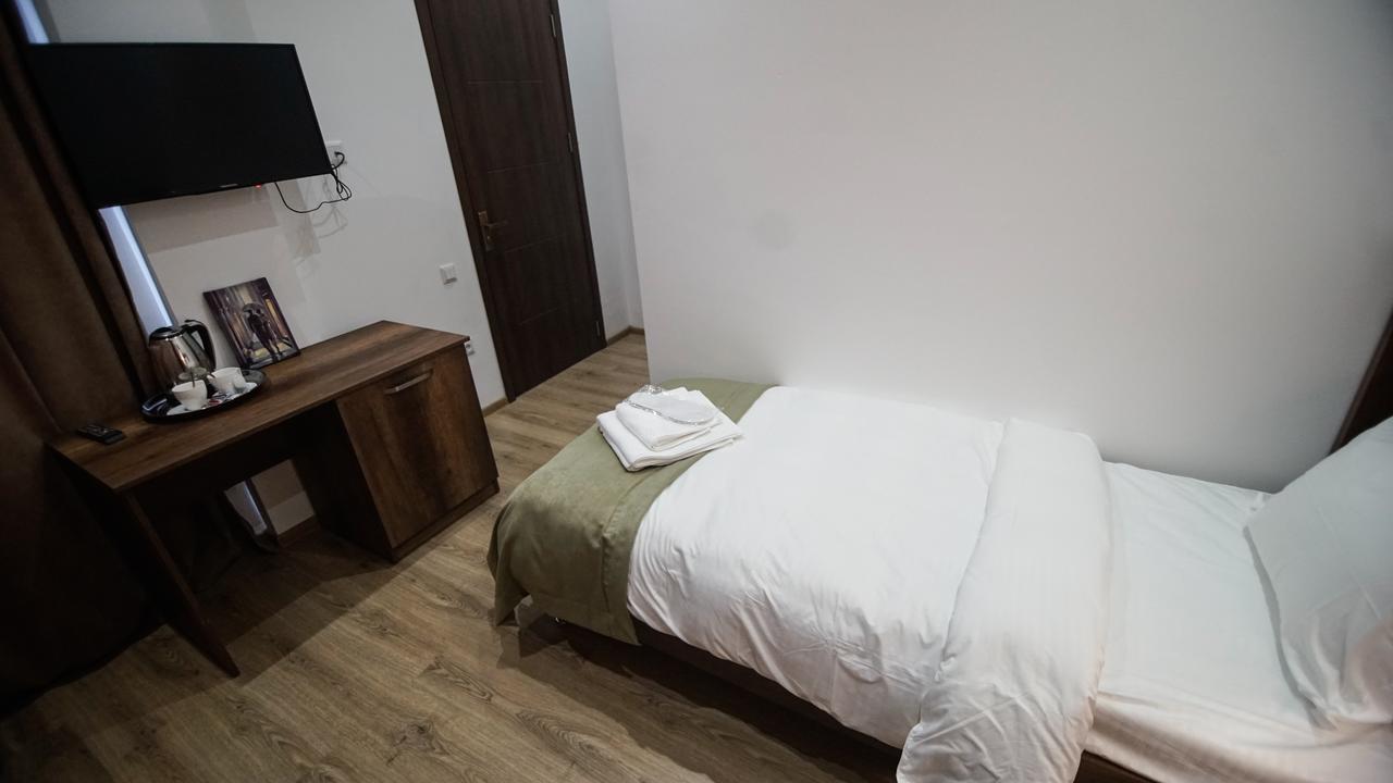 Hotel King Tom Tiflis Dış mekan fotoğraf