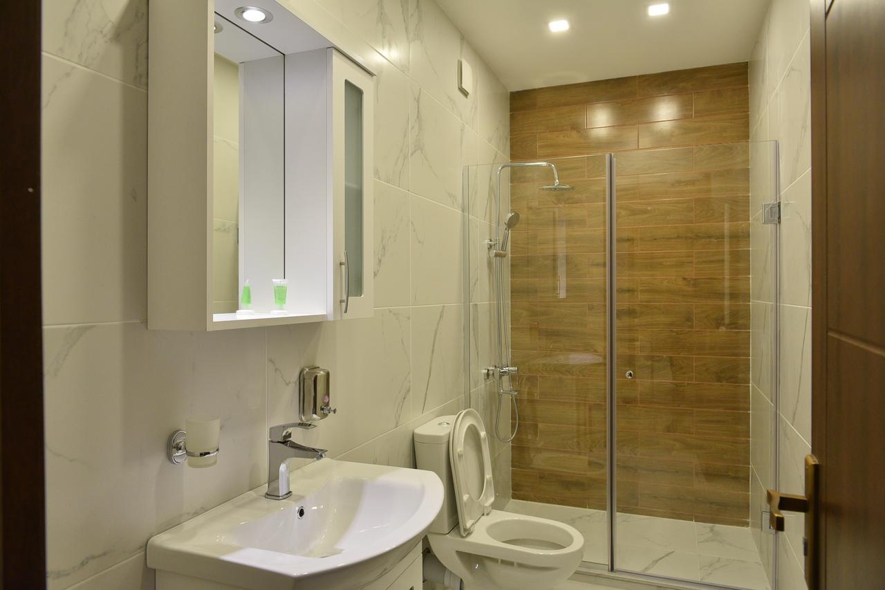 Hotel King Tom Tiflis Dış mekan fotoğraf
