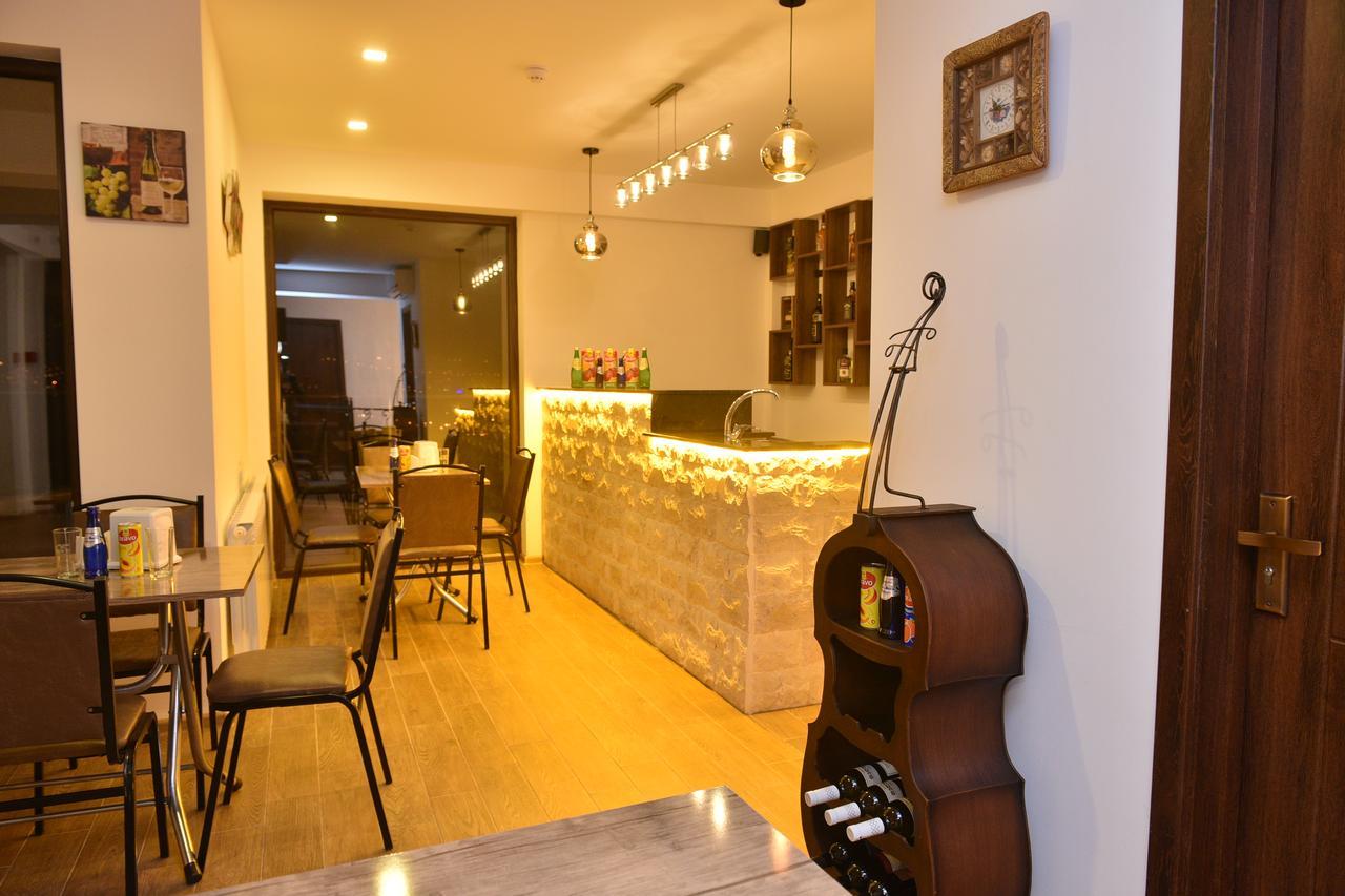 Hotel King Tom Tiflis Dış mekan fotoğraf