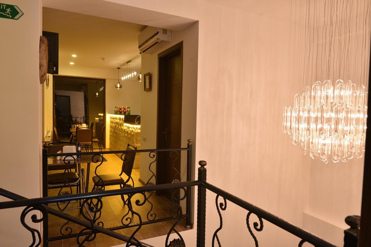 Hotel King Tom Tiflis Dış mekan fotoğraf