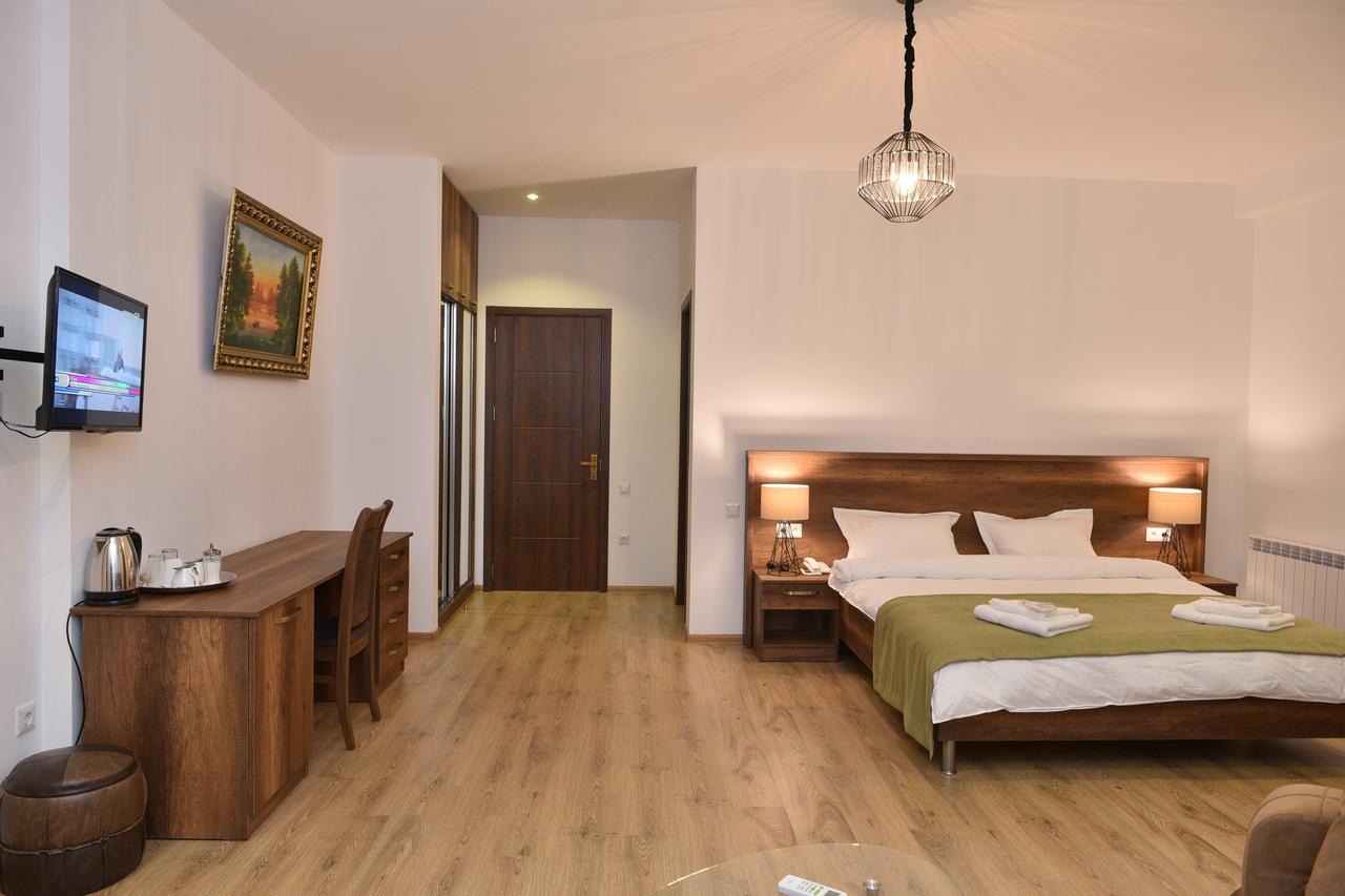 Hotel King Tom Tiflis Dış mekan fotoğraf