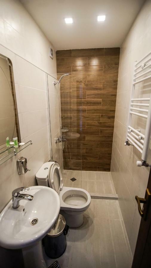 Hotel King Tom Tiflis Dış mekan fotoğraf